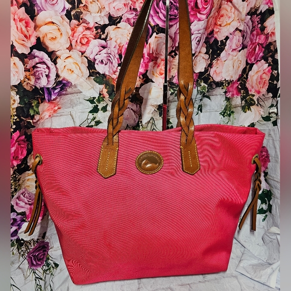 EUC Dooney&Bourke CANVAS Shoulder bag - Picture 10 of 14